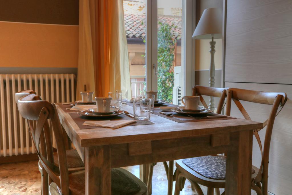 La Casetta Di Lina Rooms And Apartments Βερόνα Εξωτερικό φωτογραφία